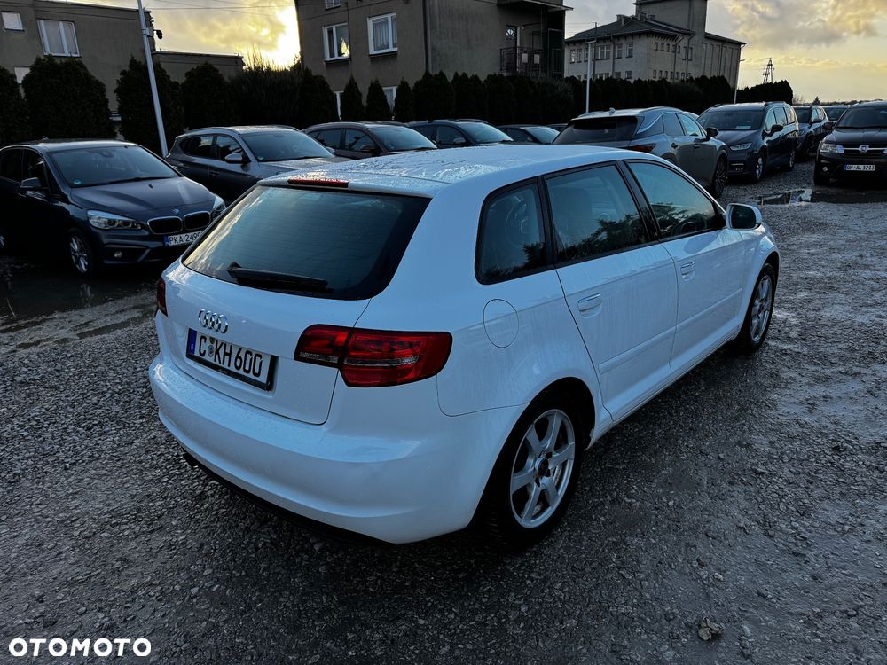 Audi A3 Sportback 1.6 Ambiente - 15