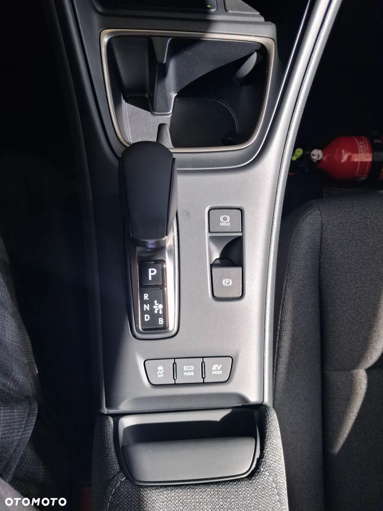 Lexus LBX - 15