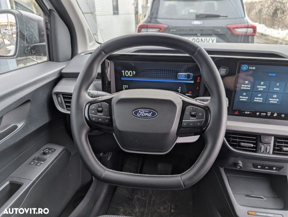 Ford Transit Courier - 12
