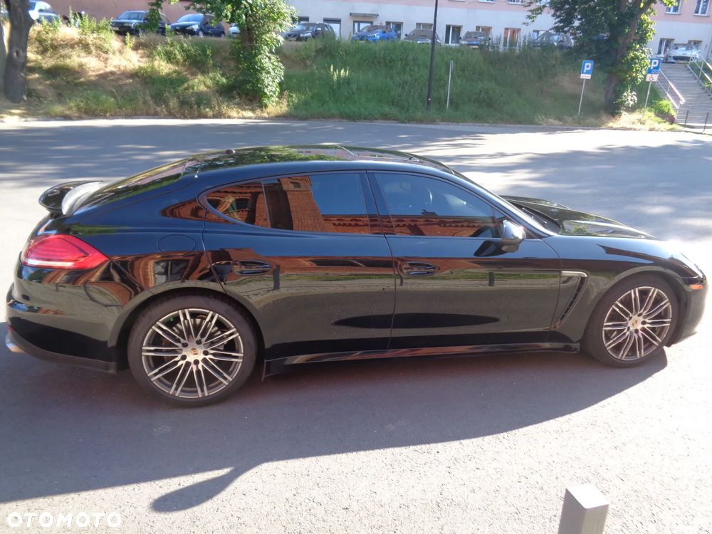 Porsche Panamera 4 - 12