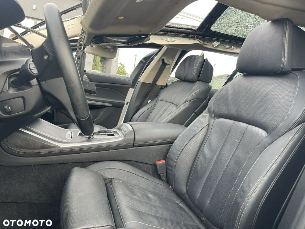 BMW X7 xDrive40d - 11