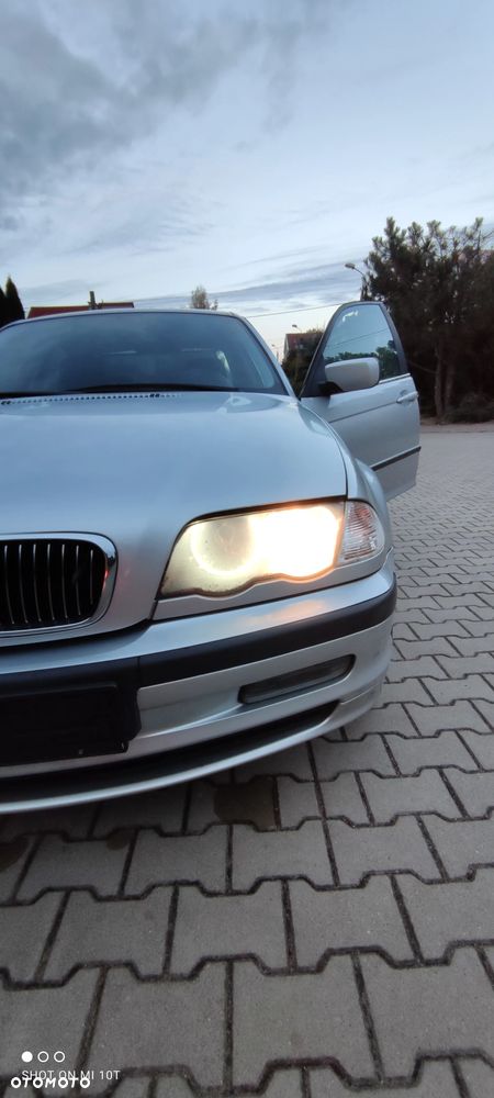 BMW Seria 3 - 36