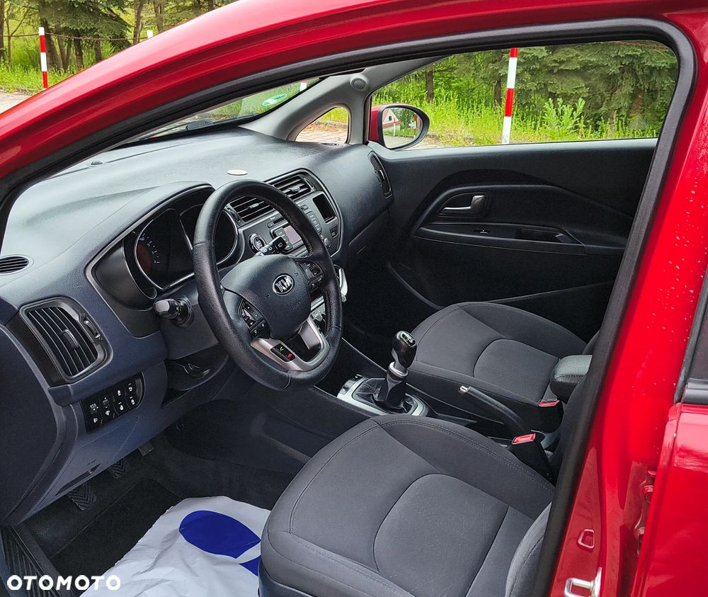 Kia Rio - 14