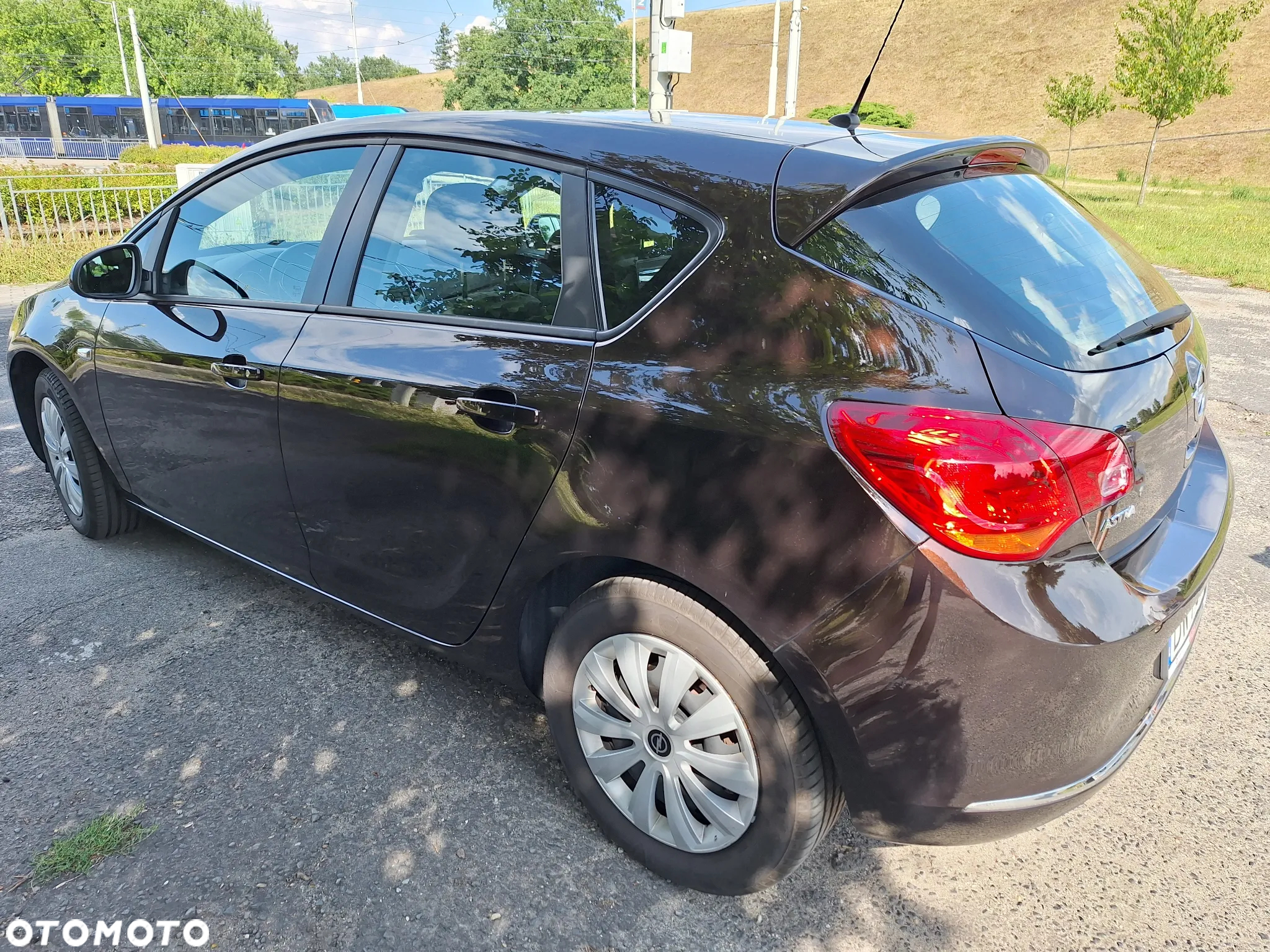 Opel Astra IV 1.6 Enjoy EU6 - 13