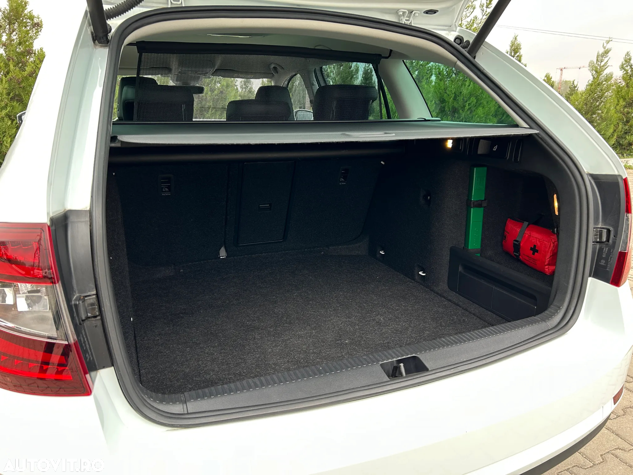 Skoda Octavia Combi 1.5 TSI ACT DSG Style - 16
