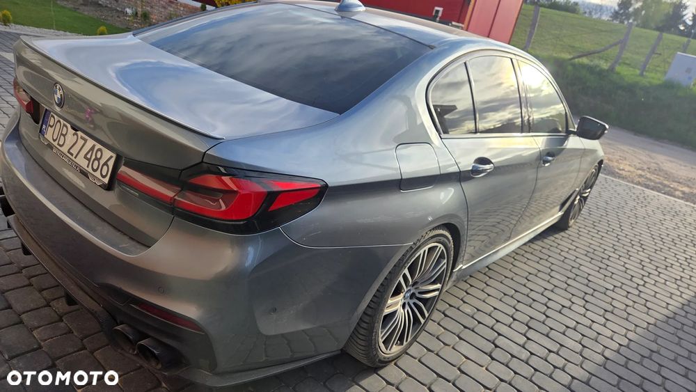 BMW Seria 5 M550i xDrive - 4