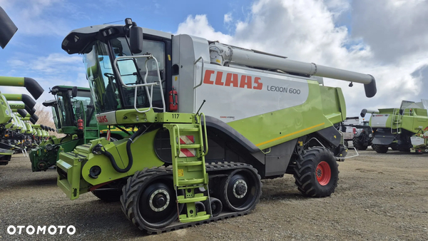 Claas Lexion 600TT z hederem