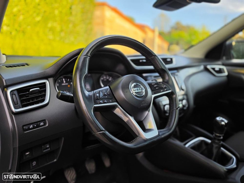 Nissan Qashqai 1.5 dCi N-Connecta - 18