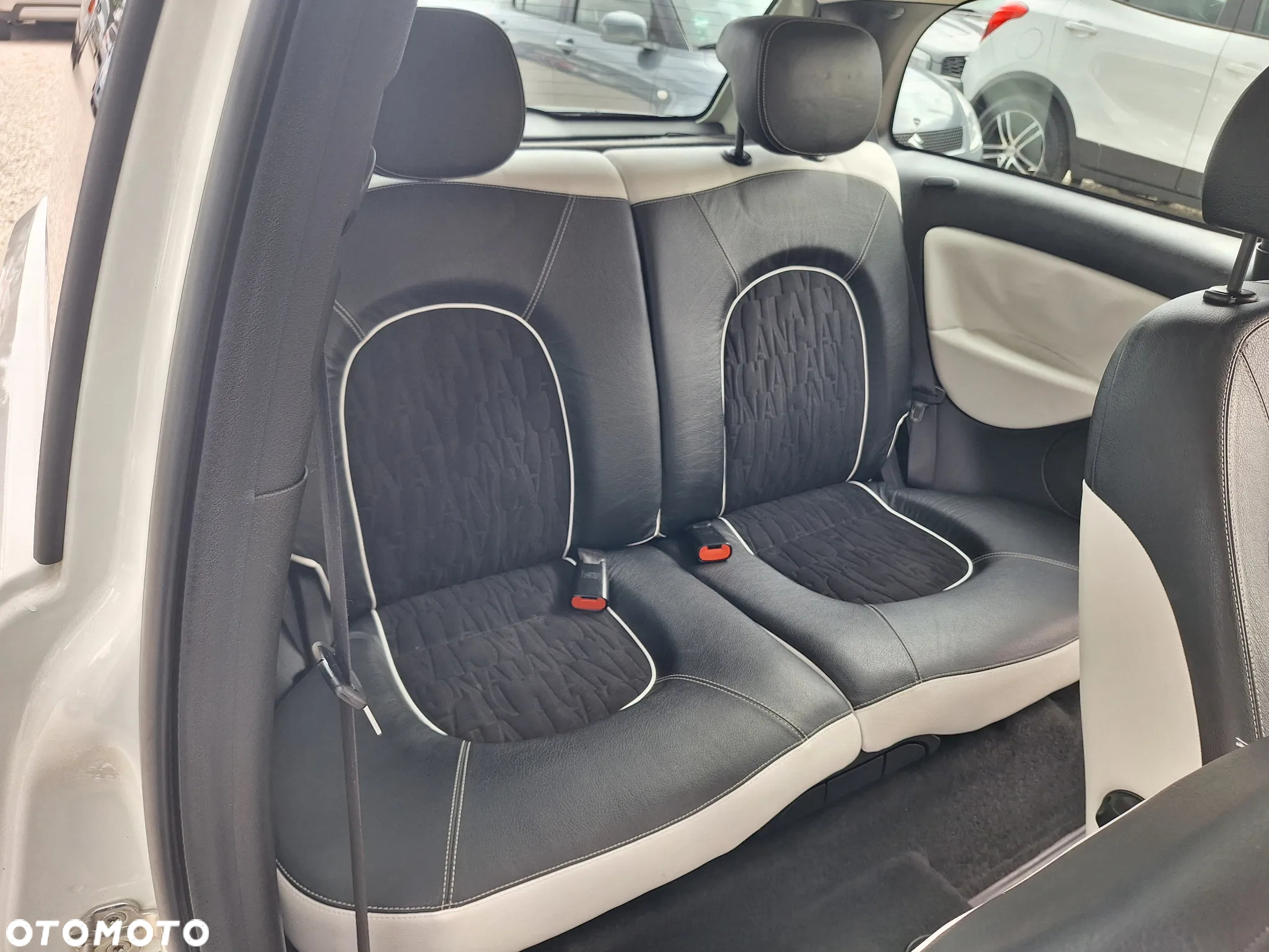 Lancia Ypsilon 1.2 8V Argento (4 os.) - 28