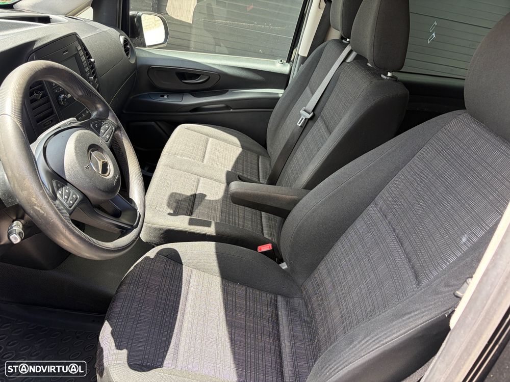 Mercedes-Benz Vito Tourer Extra-Longa Aut. PRO - 13
