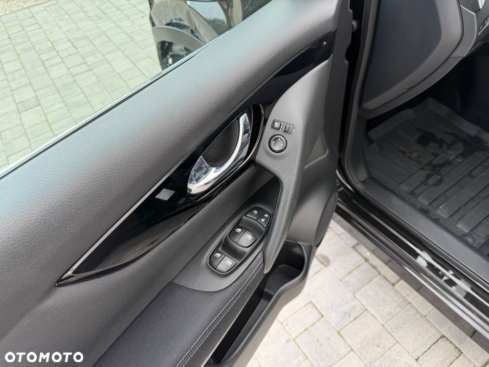 Nissan Qashqai 1.3 DIG-T N-Connecta DCT - 13