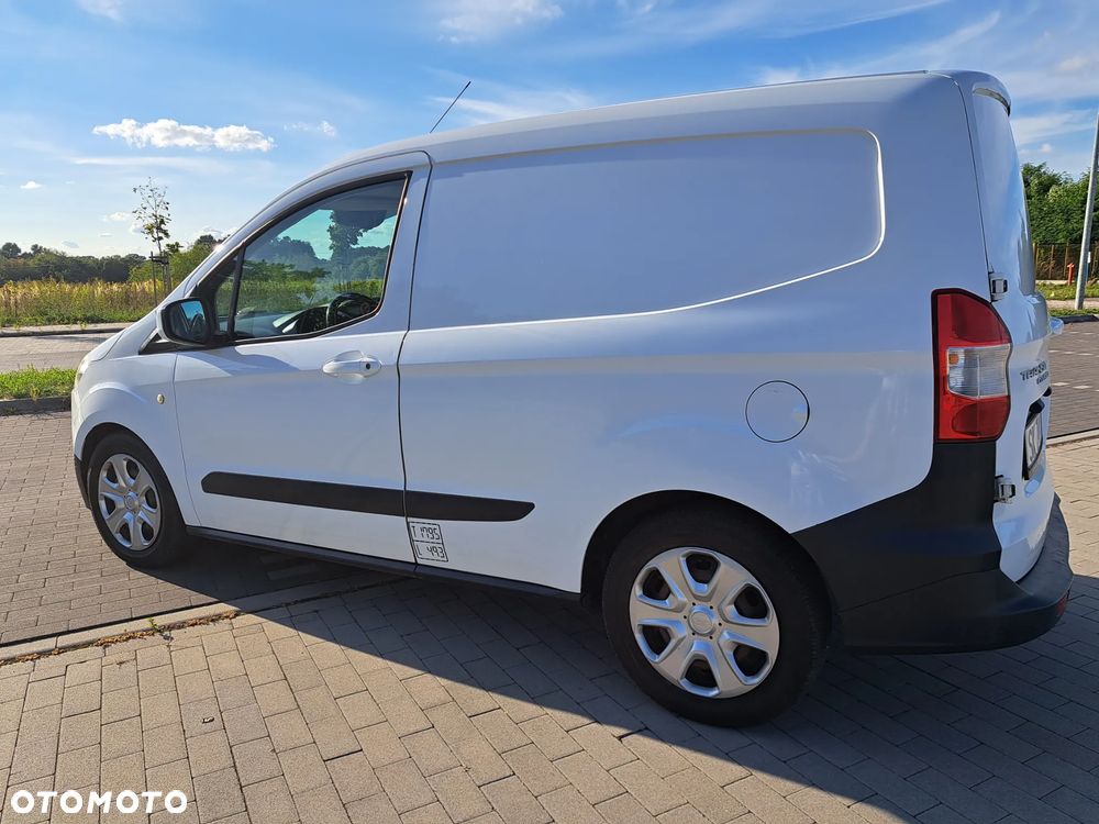 Ford Transit Courier - 3