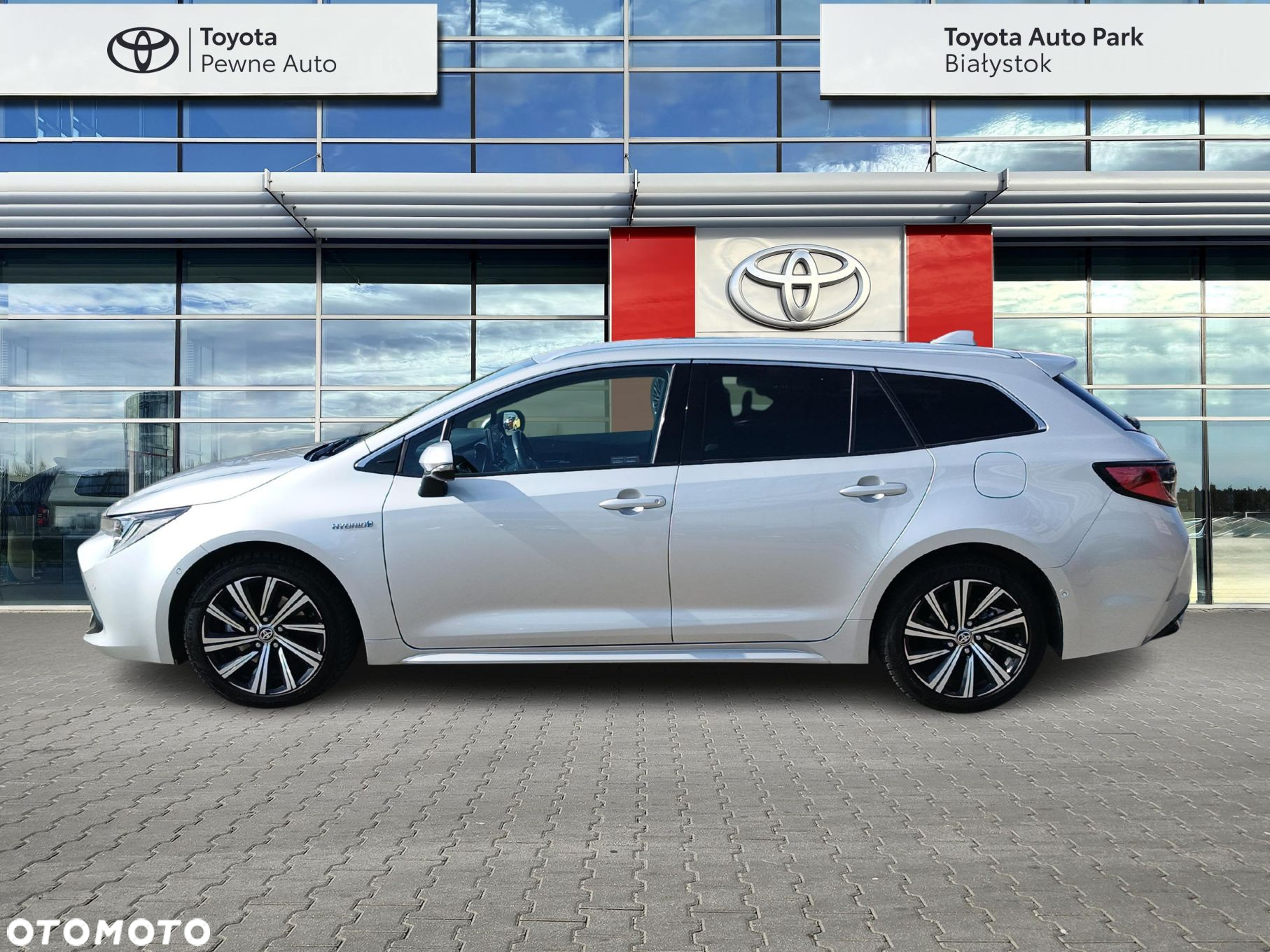 Toyota Corolla 2.0 Hybrid Comfort - 2