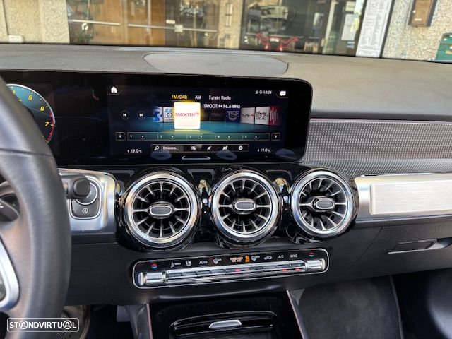 Mercedes-Benz GLB 200 7G-DCT Progressive - 36