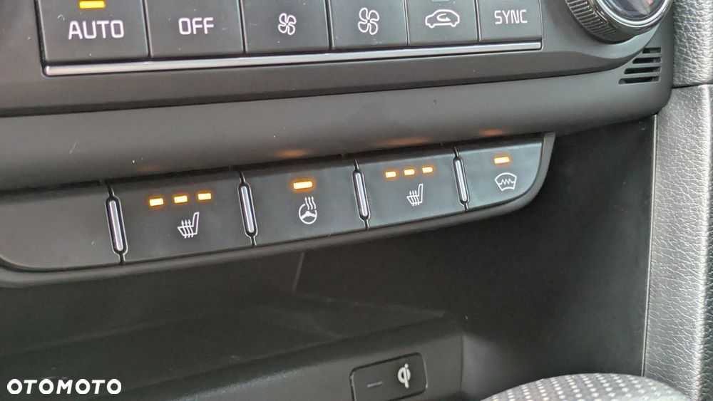 Kia XCeed 1.5 T-GDI GT-Line DCT - 30