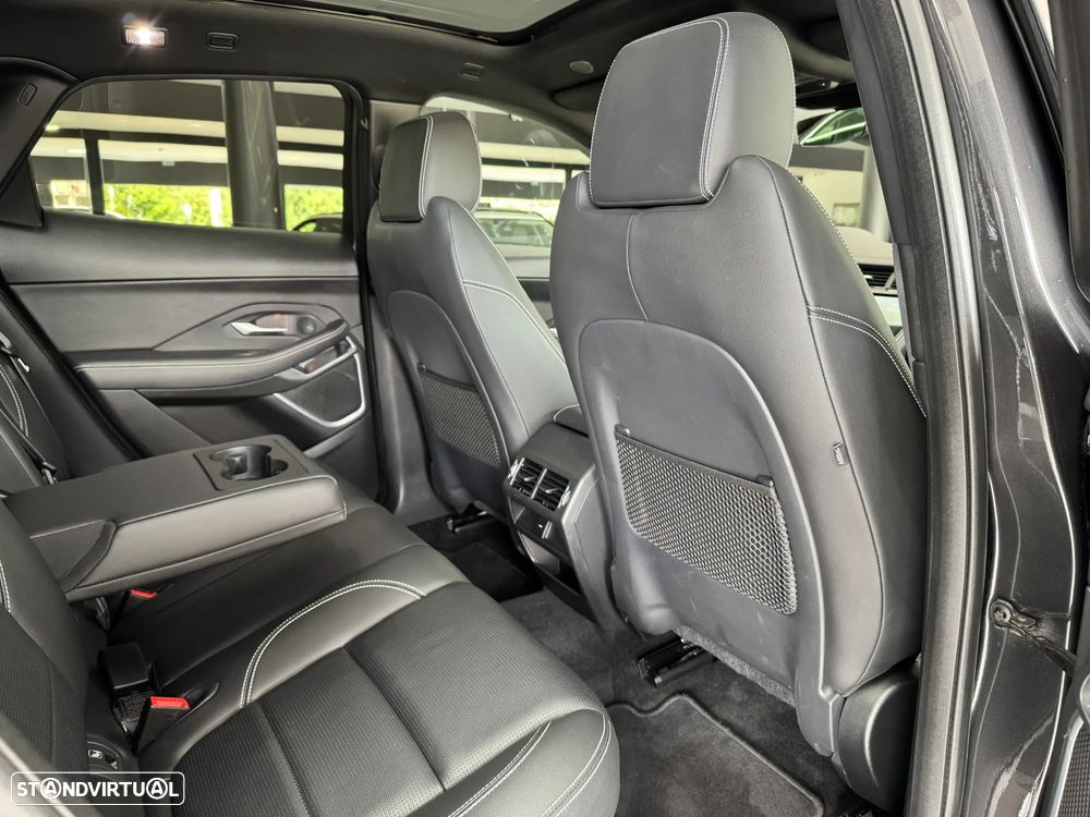 Jaguar E-Pace 1.5 P300e R-Dynamic HSE AWD Aut. — fotografia 48