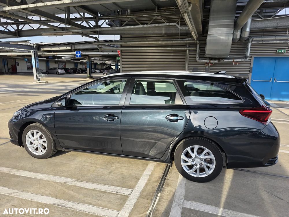 Toyota Auris - 2