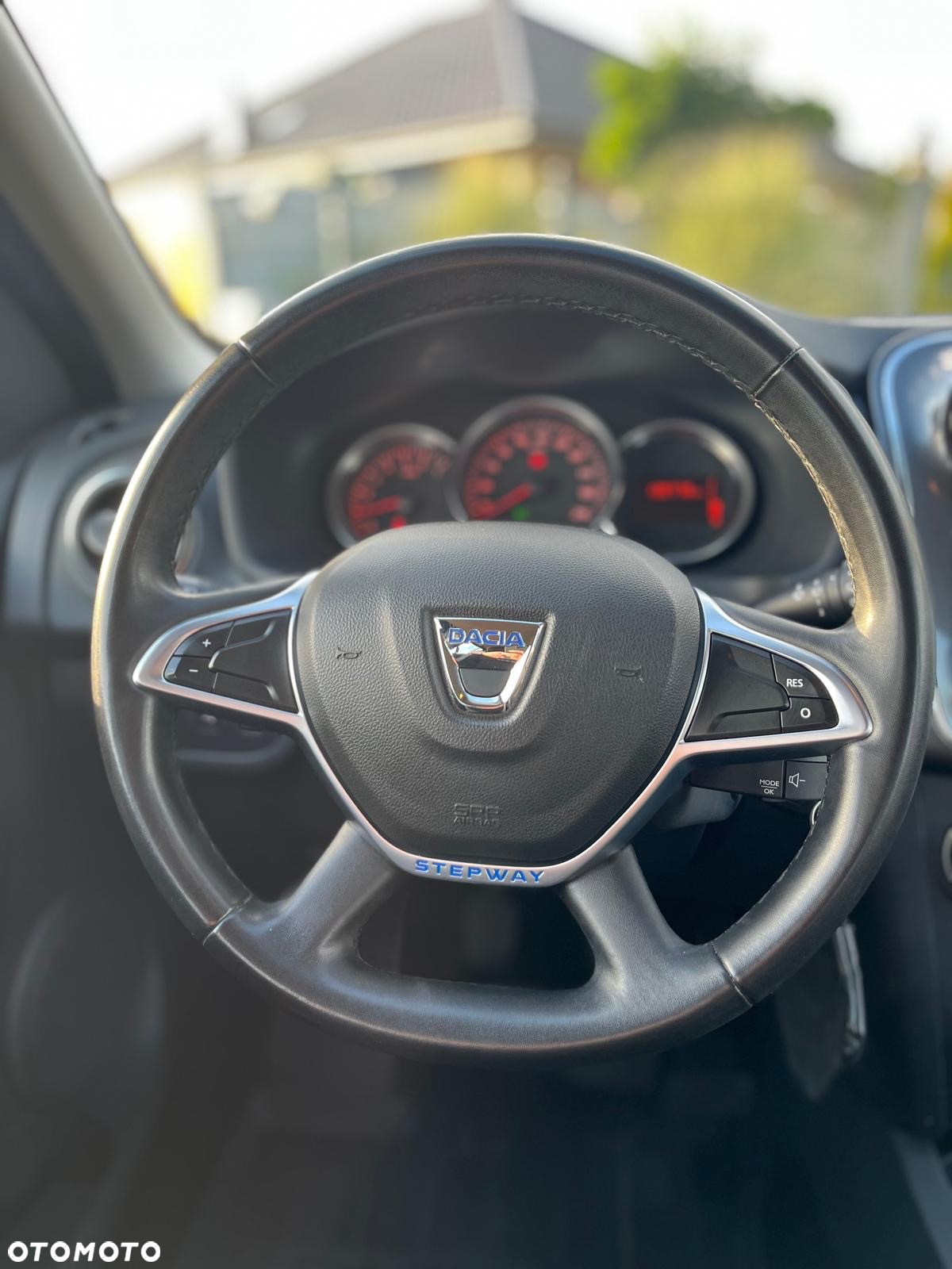 Dacia Sandero Stepway TCe 90 Prestige - 28