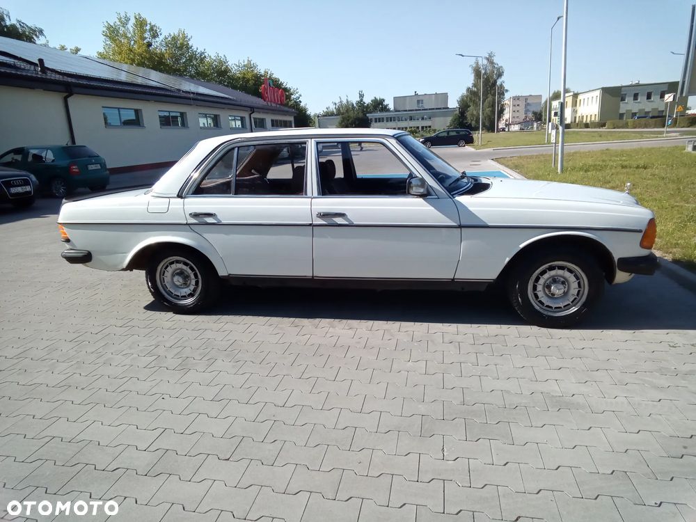 Mercedes-Benz W123 - 3