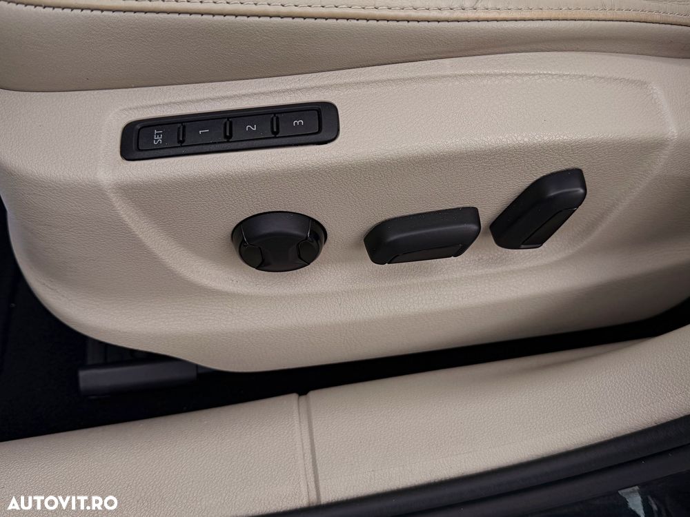 Skoda Octavia 1.6 TDI DPF DSG IMPULS EDITION - 19