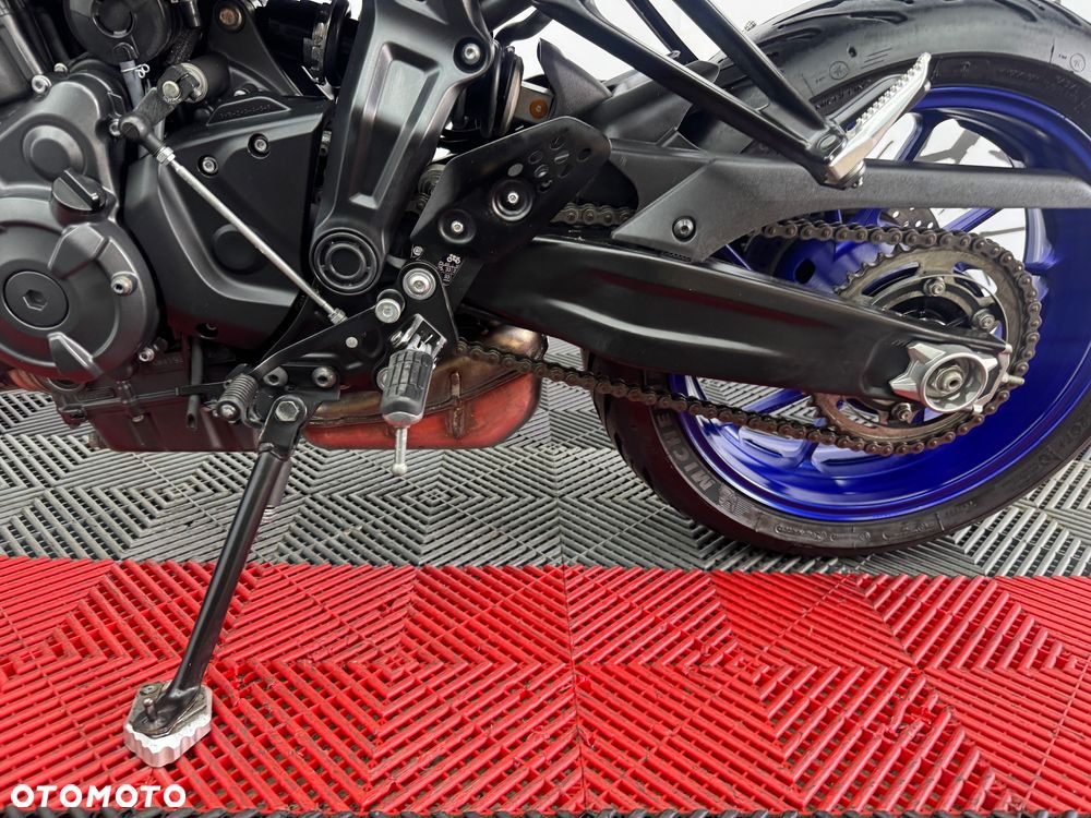 Yamaha MT - 17