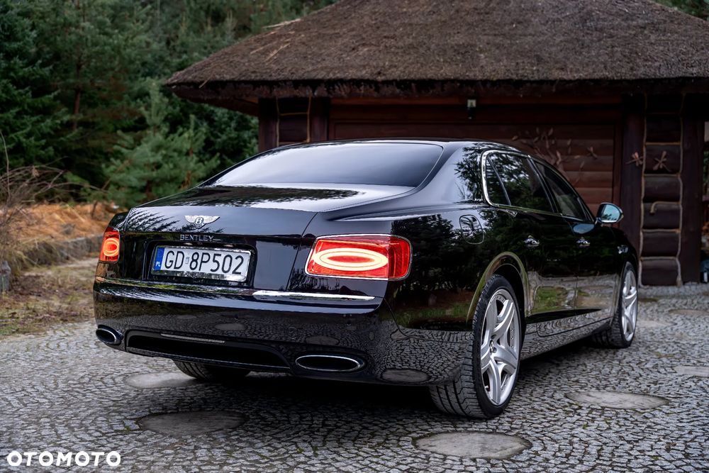 Bentley Flying Spur Mulliner - 14
