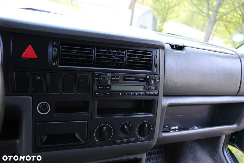 Volkswagen Caravelle GL - 15