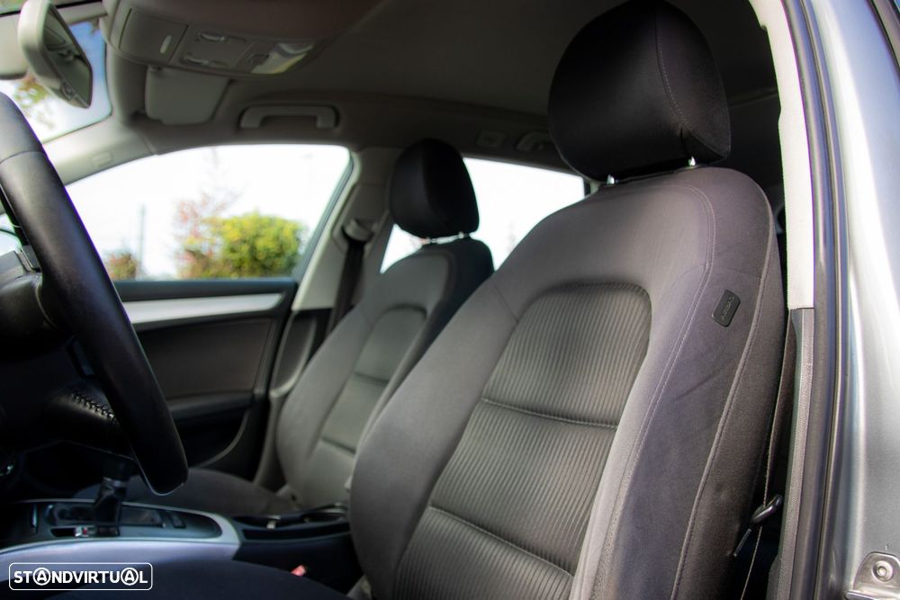 Audi A4 Avant 2.0 TDI Advance - 14