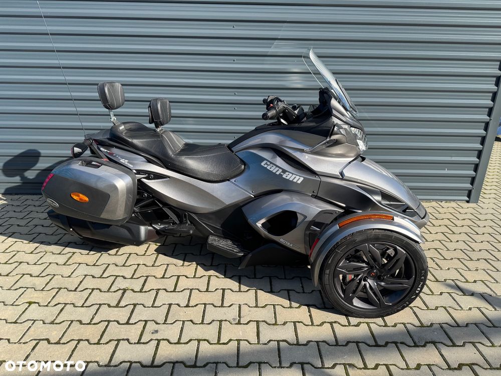 Can-Am Spyder - 6