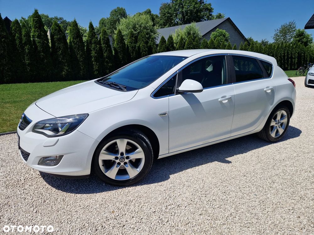 Opel Astra 1.6 Turbo - 30