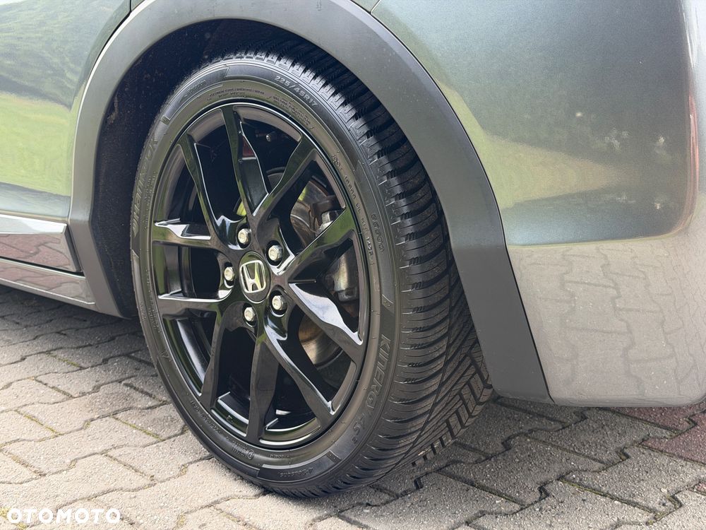 Honda Civic 1.8 i-VTEC Sport Black Edition - 12