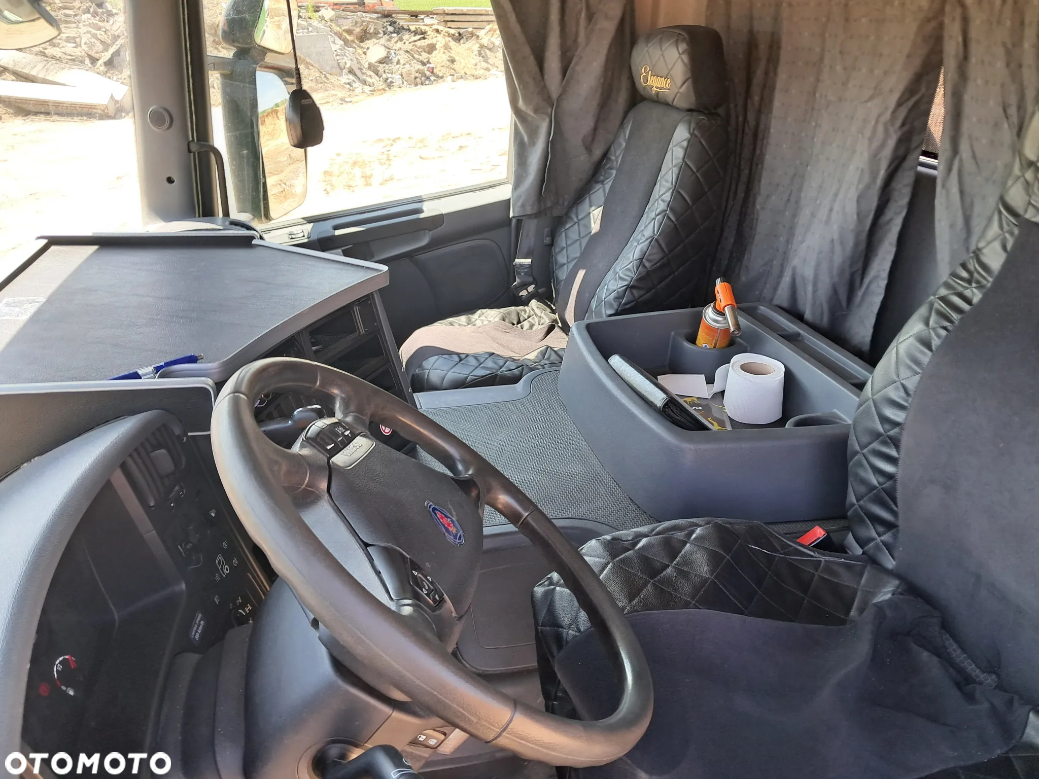 Scania P 360 - 12