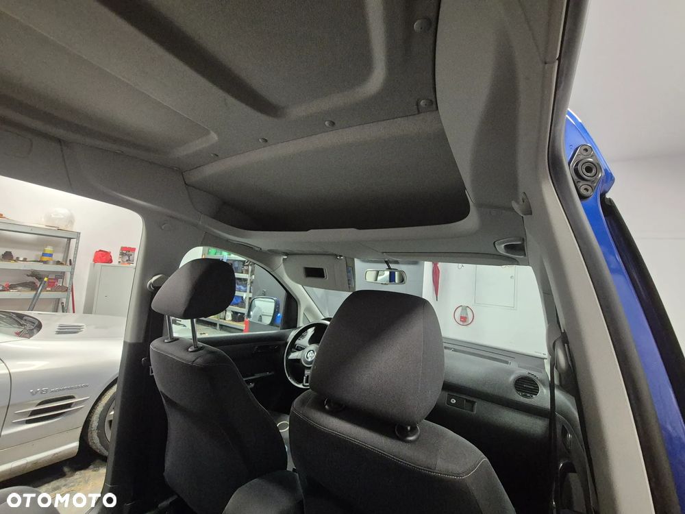 Volkswagen Caddy Comfortline BMT - 15