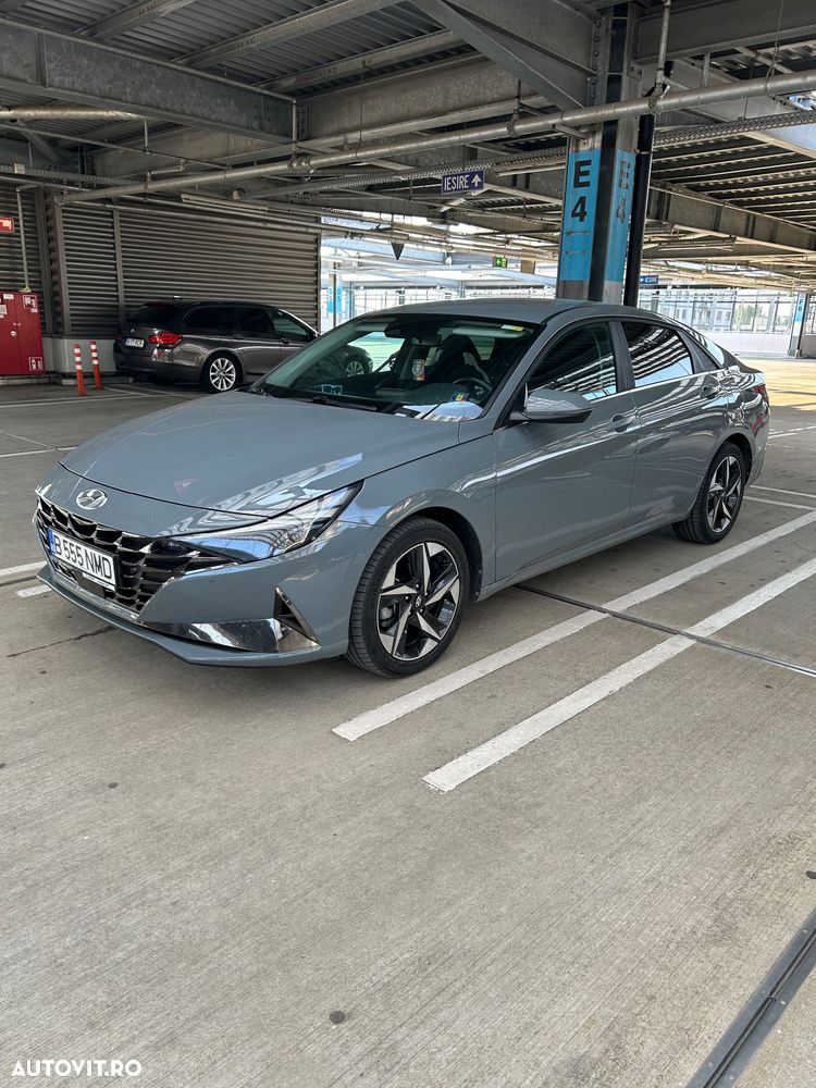 Hyundai Elantra 1.6 l 123 CP CVT Exclusive - 13