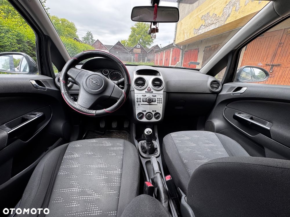 Opel Corsa 1.4 16V Enjoy - 8