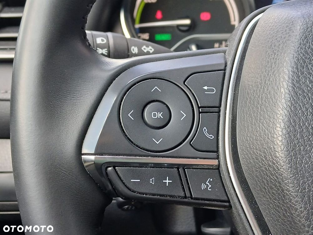 Toyota Camry - 28