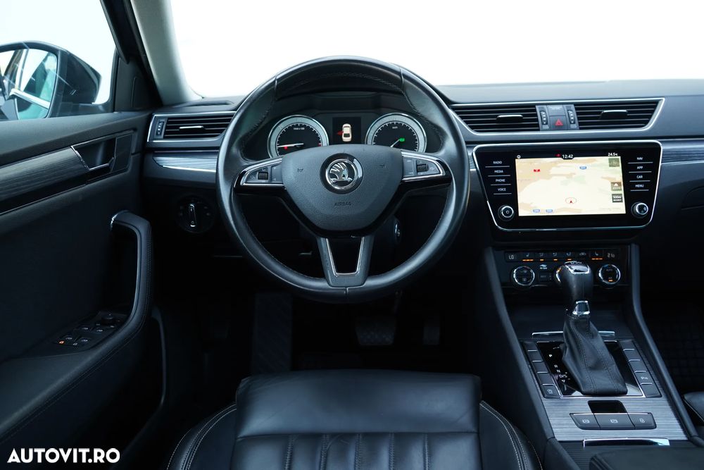 Skoda Superb 2.0 TDI DSG Premium Edition - 9