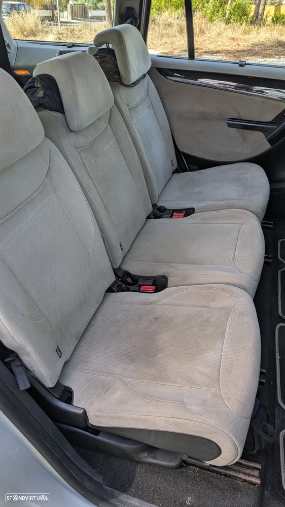 Citroën C4 Grand Picasso - 11