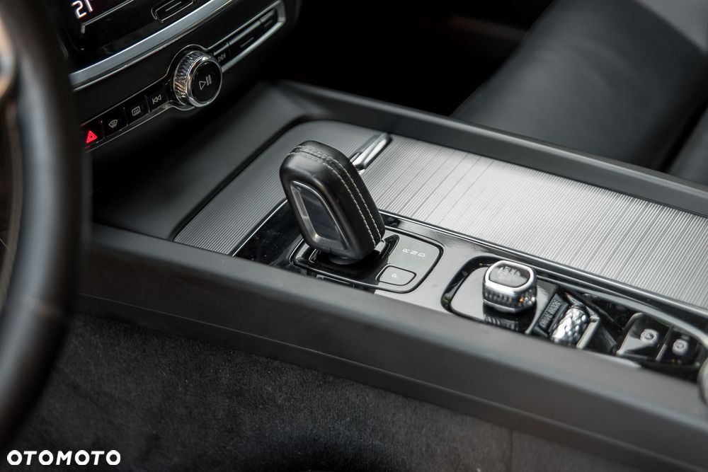Volvo V60 B4 B Geartronic Momentum Pro - 26