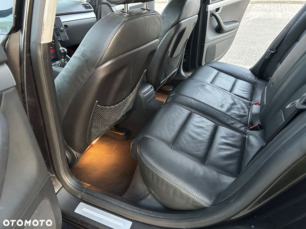 Audi A4 Avant 3.0 TDI quattro - 30