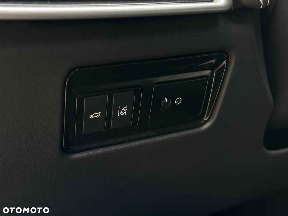 Jaguar F-Pace D200 AWD R-Dynamic HSE 90th Anniversary Edition - 14