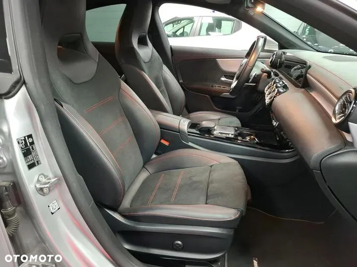 Mercedes-Benz CLA 200 AMG Line 7G-DCT - 17
