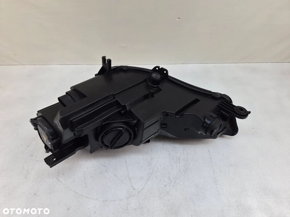 Lampa , Reflektor Audi A4 S4 B9 8W 8W0941006 - 9