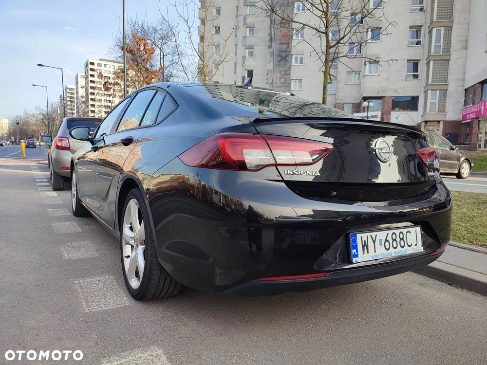 Opel Insignia 1.5 T Enjoy S&S - 11