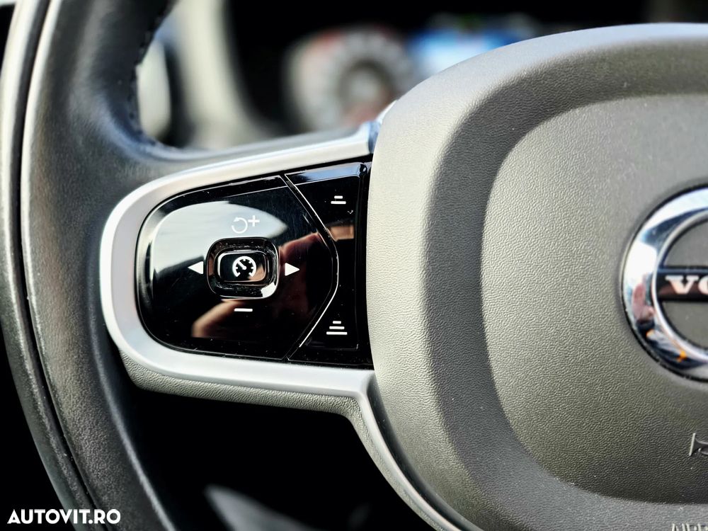 Volvo XC 60 T6 AWD Recharge Geartronic Inscription - 21