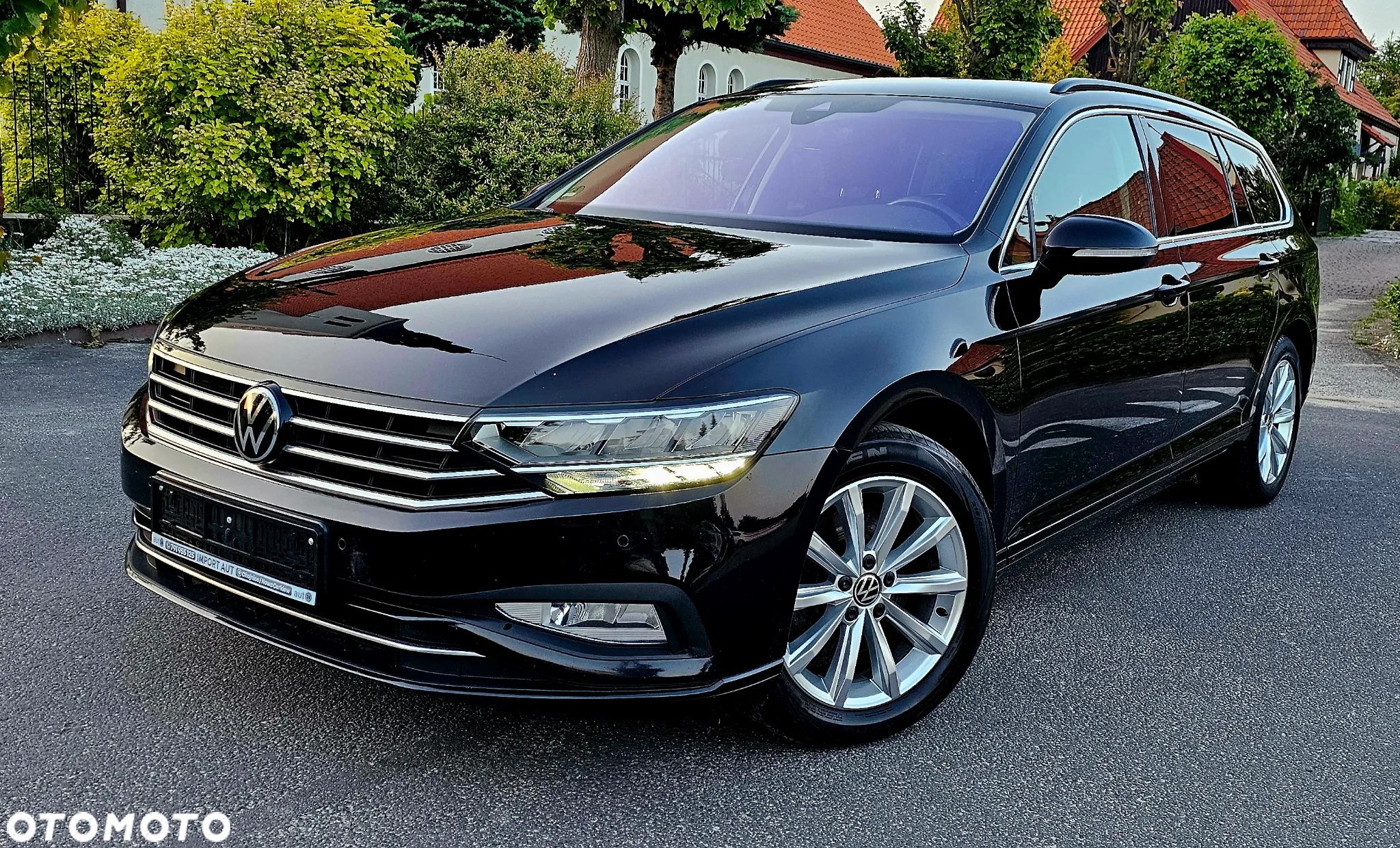 Volkswagen Passat Variant 2.0 TDI SCR DSG Business - 1