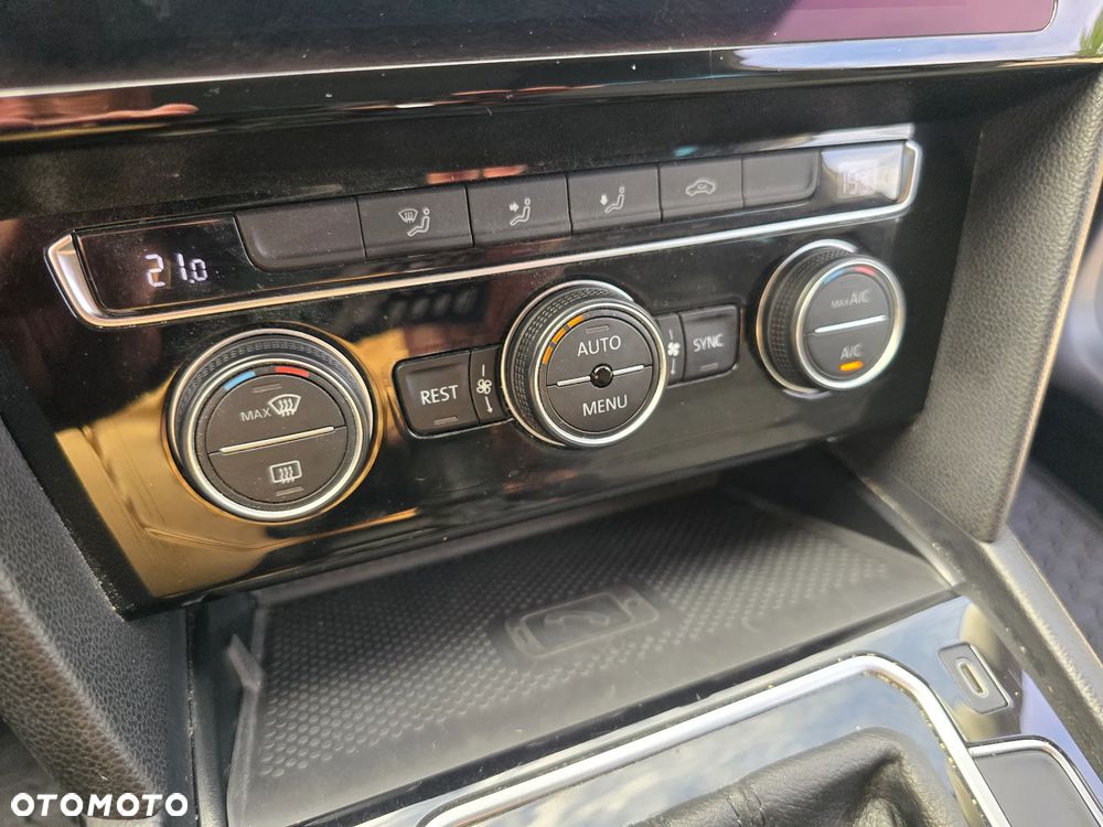 Volkswagen Passat Variant - 33