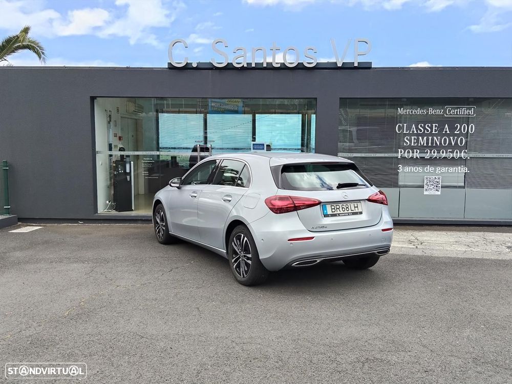 Mercedes-Benz A 250 e Progressive - 4