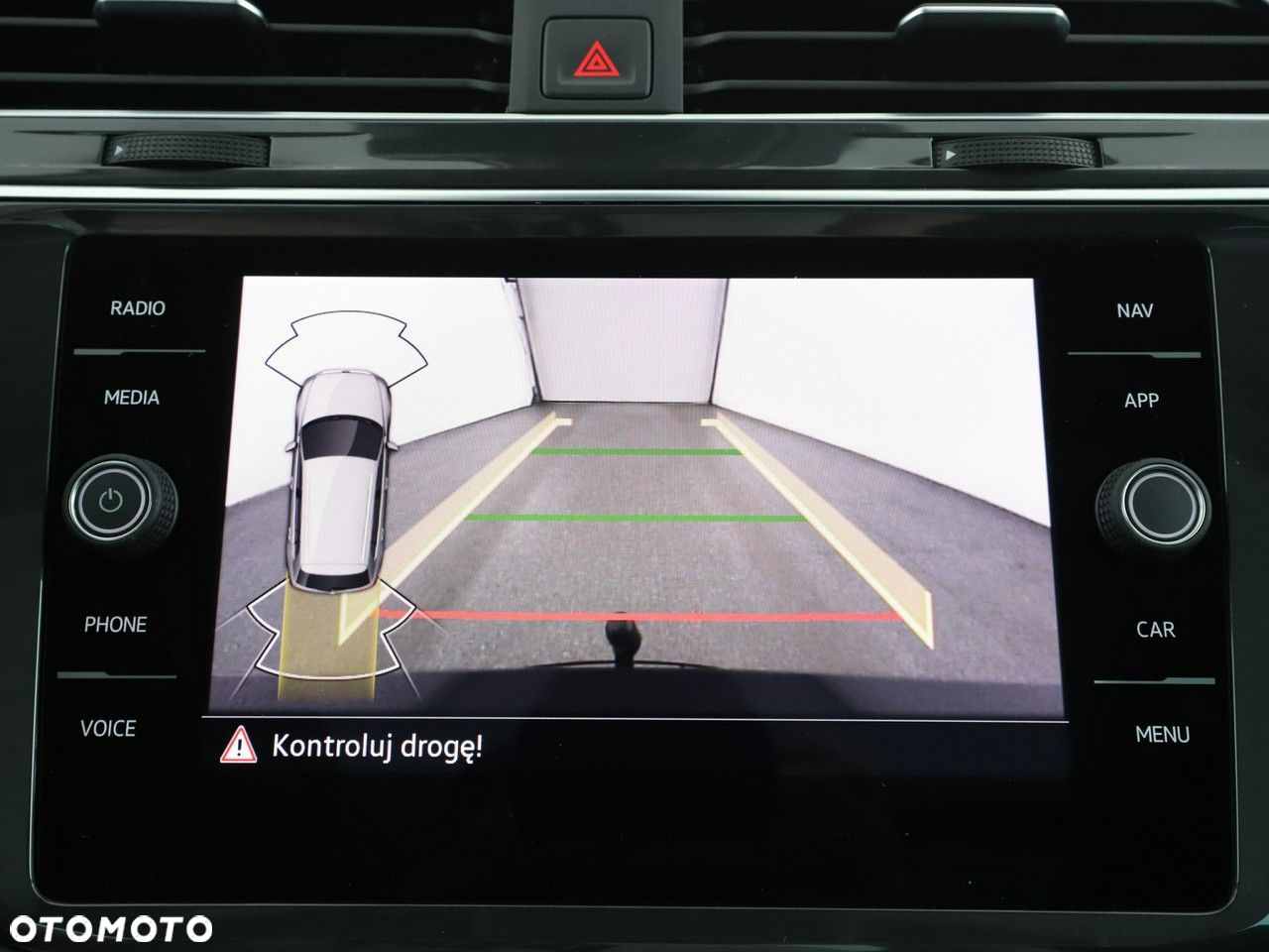 Volkswagen Tiguan 2.0 TDI Elegance DSG - 25