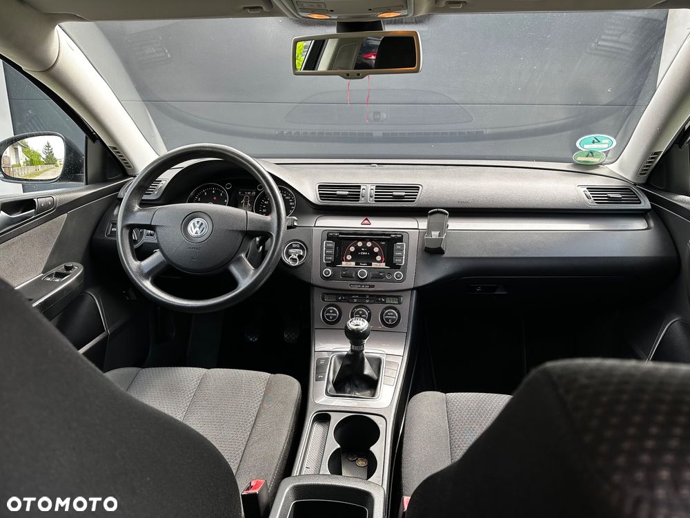 Volkswagen Passat - 21